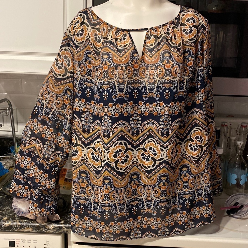 A womens Alyx 2 piece attAched long flare sleeve plus size top 3X